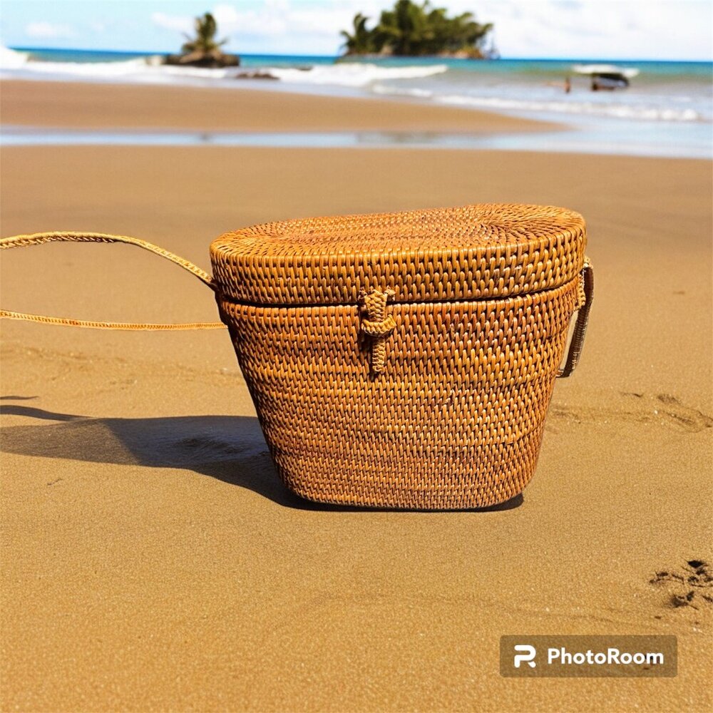 TLC woven bag